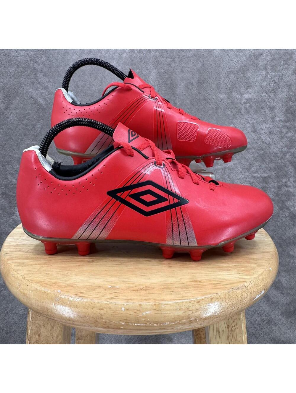 Umbro Soccer Cleats Shoes Mens US 8 Red Synthetic Firm Ground 80090U-MCB Boots